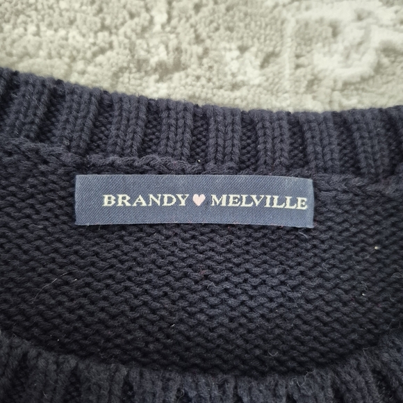 Brandy Melville Women's Oversized Preppy Nautical Navy & Red Sweater Size L/XL - Picture 3 of 4